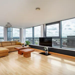 Leeds Most Stunning Penthouse! - Sleeps 8 Apartment Leeds (West Yorkshire)